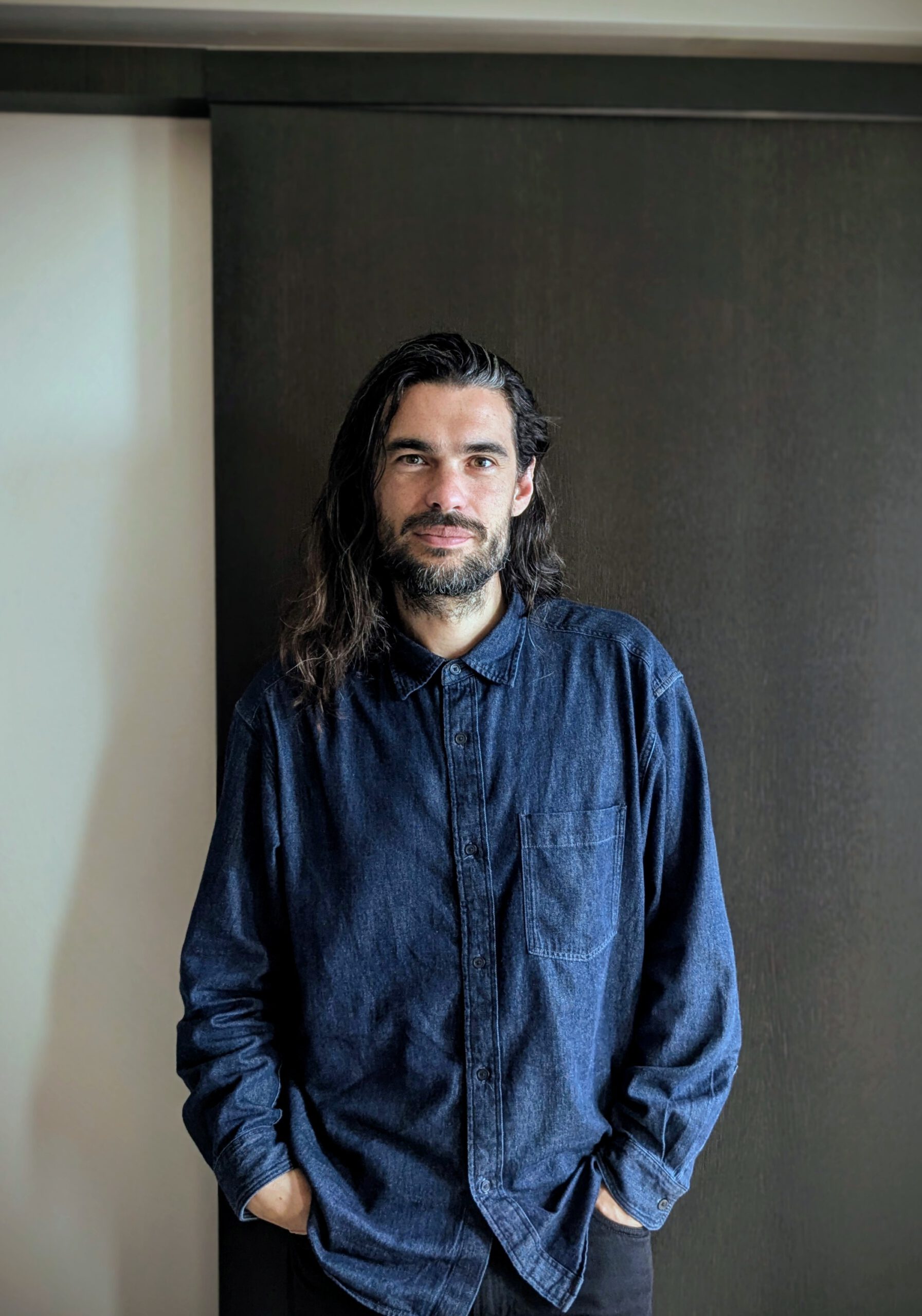 Oliver Laxe zu "Sirat" im Interview mit Andrea Zschocher