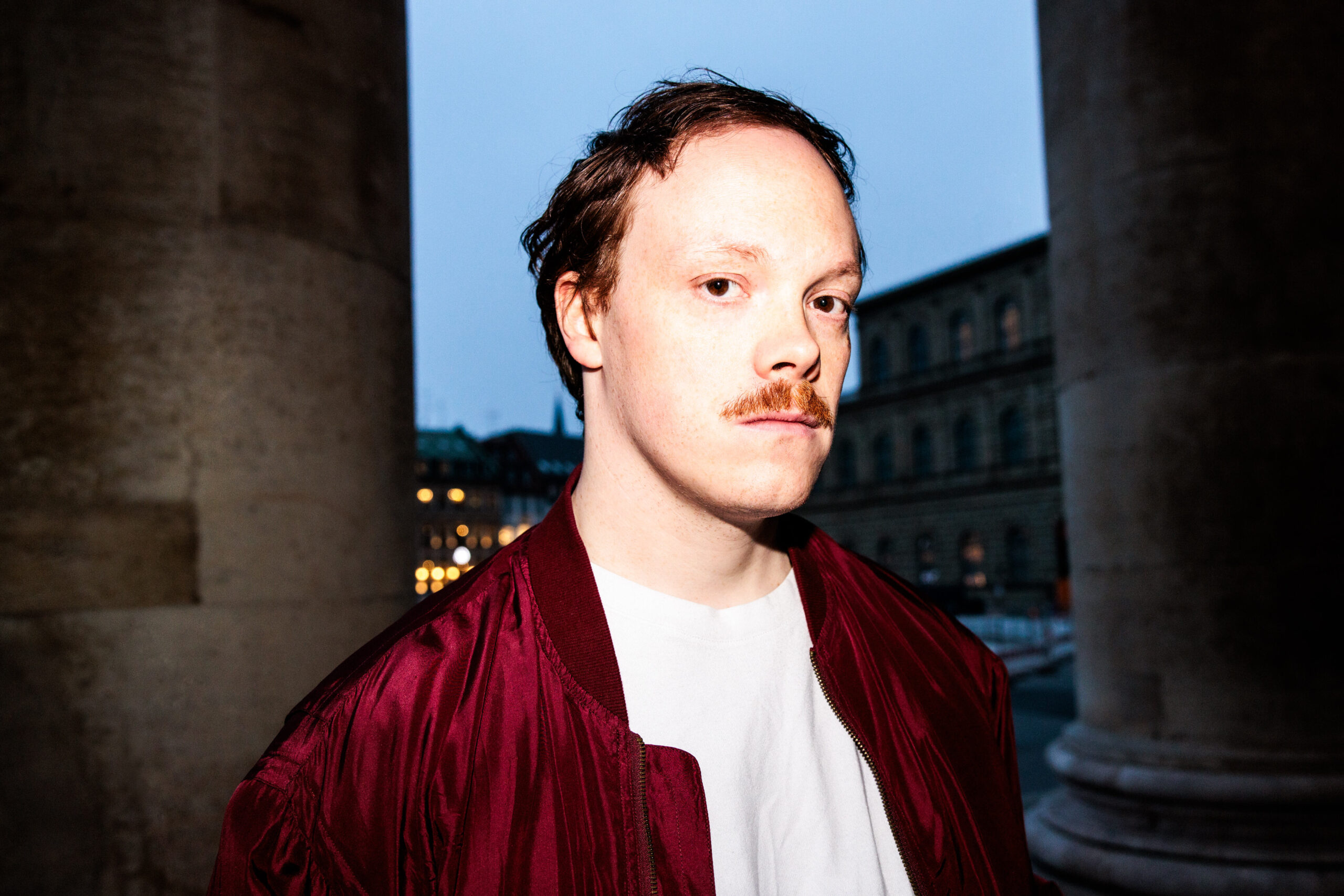 Lukas Rüppel: „Wir haben keinen modernen, zeitgemäßen Umgang mit unseren Eltern als Erwachsene“