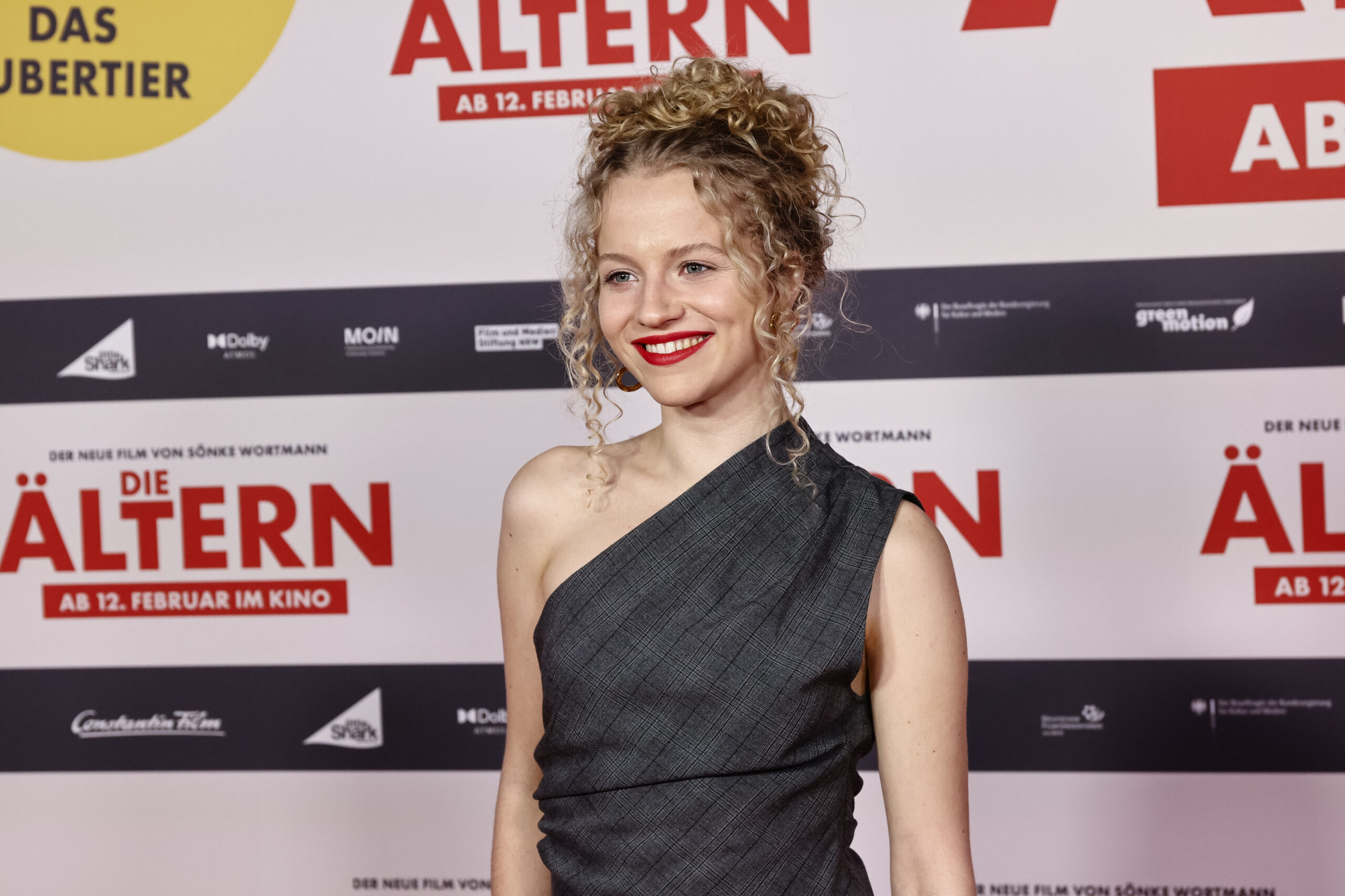 Kya-Celina Barucki: „Ich glaube, dass man sein ganzes Leben lang herausfindet, worum es eigentlich geht“