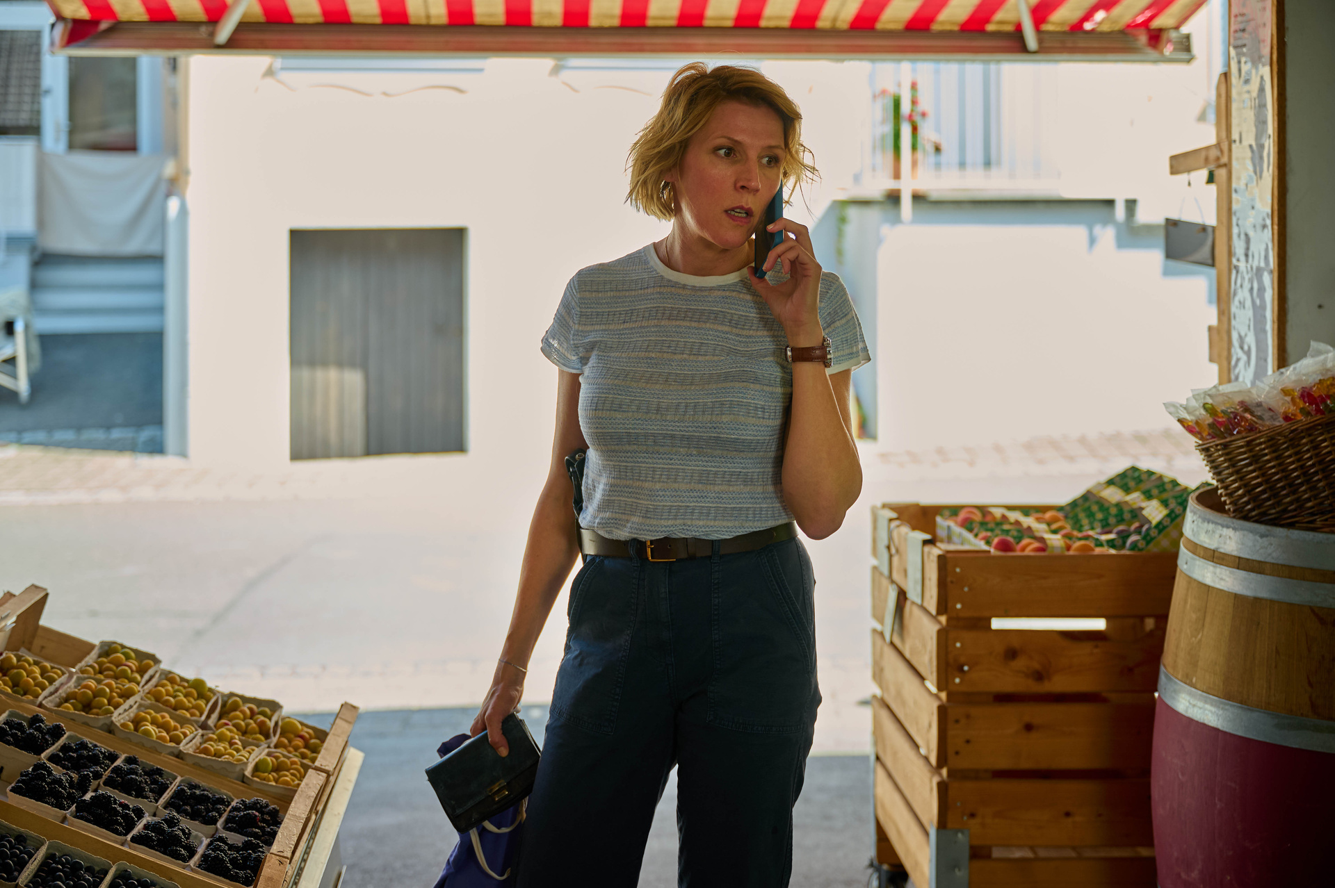 Franziska Weisz zu "Mordufer" im Interview mit Andrea Zschocher